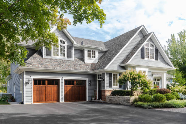 Best Roof Moss and Algae Removal  in Alliance, OH